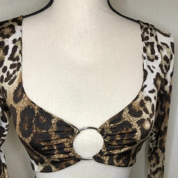 PrettyLittleThing Tan Leopard Slinky O Ring Long Sleeve Crop Top Size US-6 - Picture 8 of 14